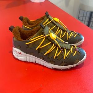 Nike Free Crater Trail Boot N7 Olive Flak Green Shoes
Sneakers Men's Size 8